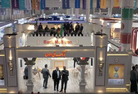 معرفی ظرفیت ها و نمایش توانمندی های بانک ملی ایران در چهارمین نمایشگاه صنعت پتروشیمی در کیش