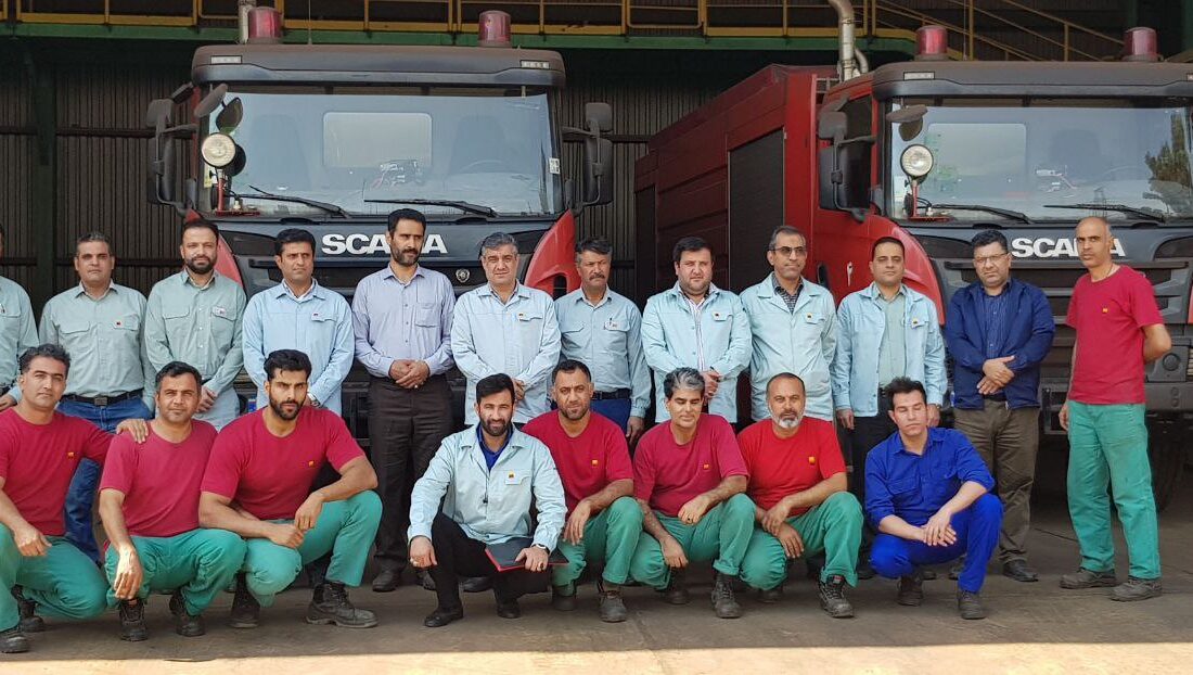 معاون منابع انسانی و امور اجتماعی با کارکنان آتش نشان فولاد خوزستان دیدار نمود
