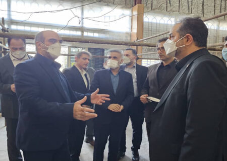 بازدید عضو هیات مدیره بانک ملی ایران از روند بازسازی شعبه گمرک بندرعباس