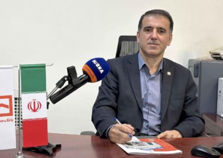 انعقاد قرارداد ۳۸ هزار میلیارد ریالی نهضت ملی در استان همدان/ ارایه مشاوره تخصصی به مشتریان در خصوص انواع خدمات بانک مسکن