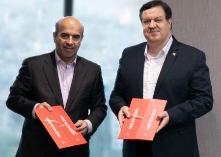 آغاز مرحله جدید ساخت نیروگاه های خورشیدی صنعتی و خانگی با تسهیلات بانک ملت