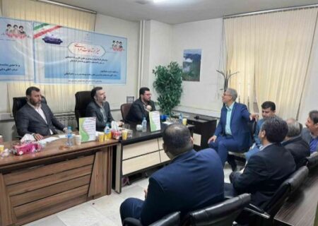حضور معاون بانک توسعه تعاون در میز خدمت استان کردستان