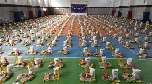 توزیع ۱۰۰۰ بسته کمک مومنانه در بین افراد کم برخوردار شهرستان شهربابک