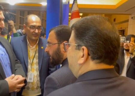 بازدید قائم‌مقام وزیر فرهنگ و ارشاد اسلامی از غرفه بانک سینا در جشنواره فیلم فجر